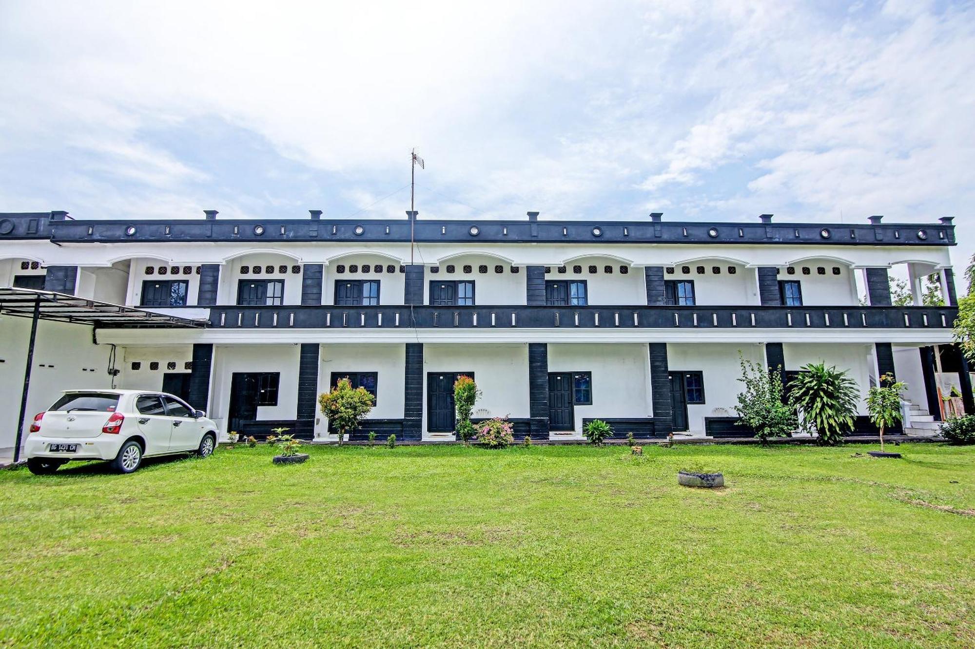 Perabumulih Oyo Life 91127 Wisma Sukajadi Syariah מראה חיצוני תמונה