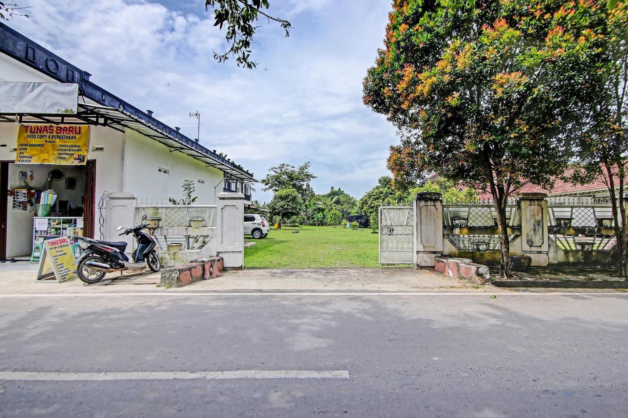 Perabumulih Oyo Life 91127 Wisma Sukajadi Syariah מראה חיצוני תמונה